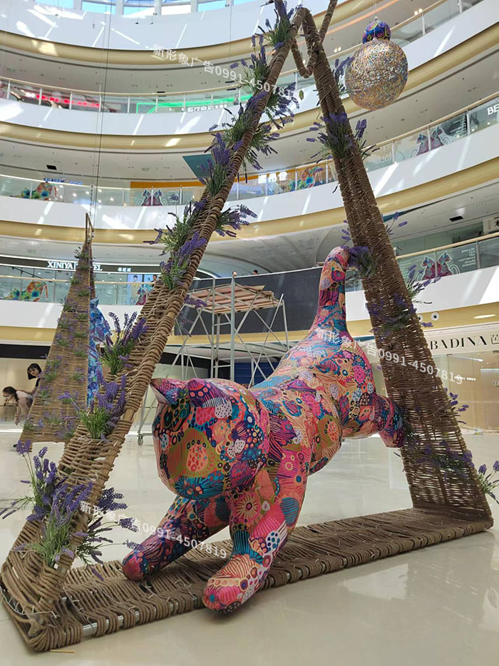 商場美陳設(shè)計(jì)制作貓...